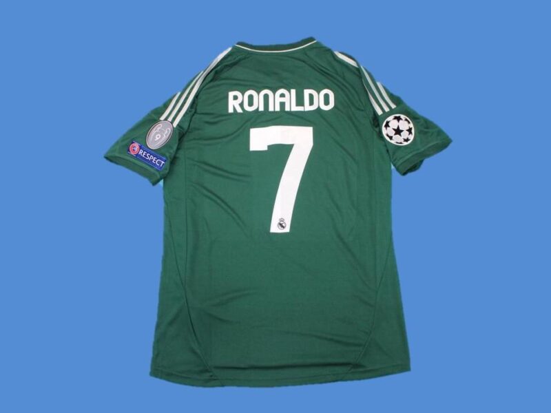2012-2013 RMA Third Green Long Sleeve Retro Soccer Jersey (长袖) - Image 13