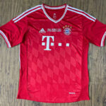 2013-2014 Bayern Home Retro Soccer Jersey (胸前决赛字)