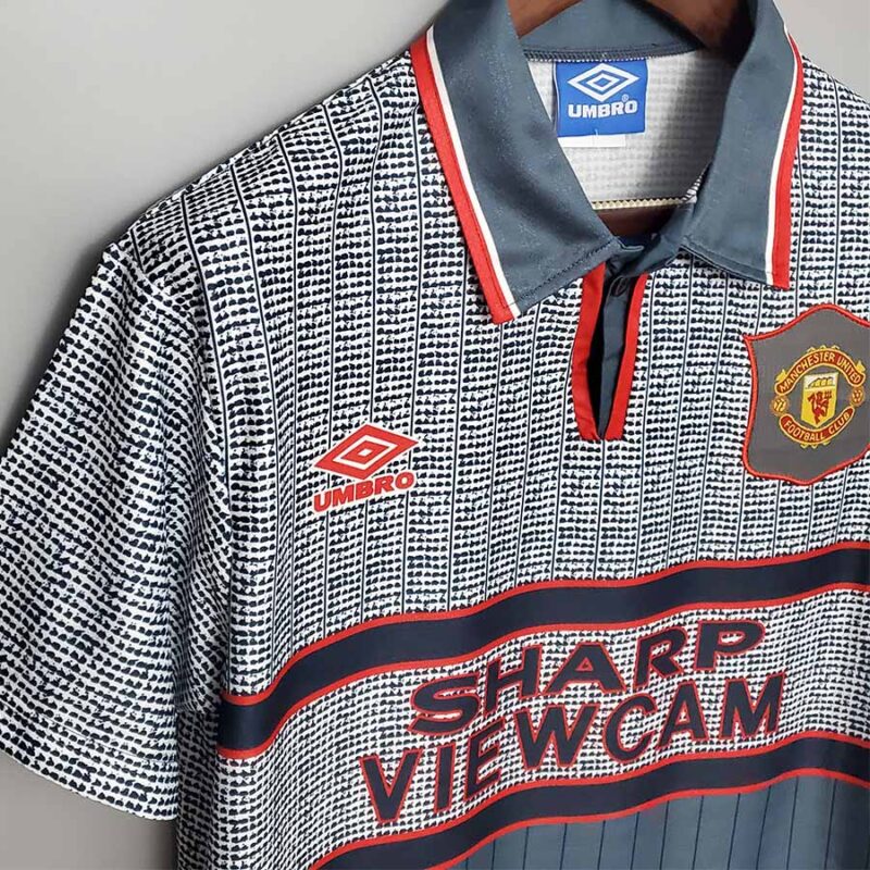 1995-1996 Man Utd Third Retro Soccer Jersey - Image 4