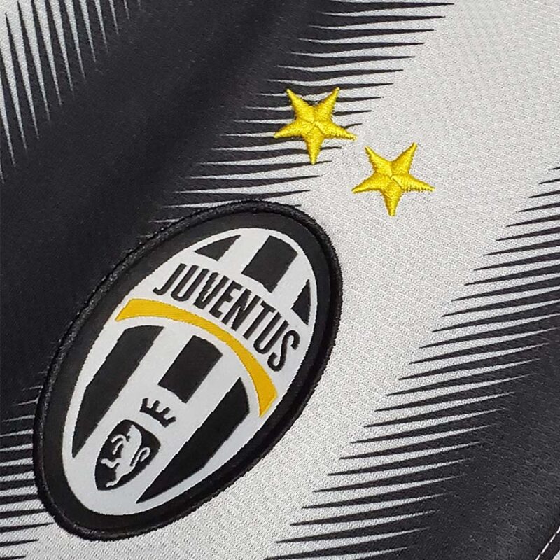 2011-2012 JUV Home Retro Soccer Jersey - Image 5