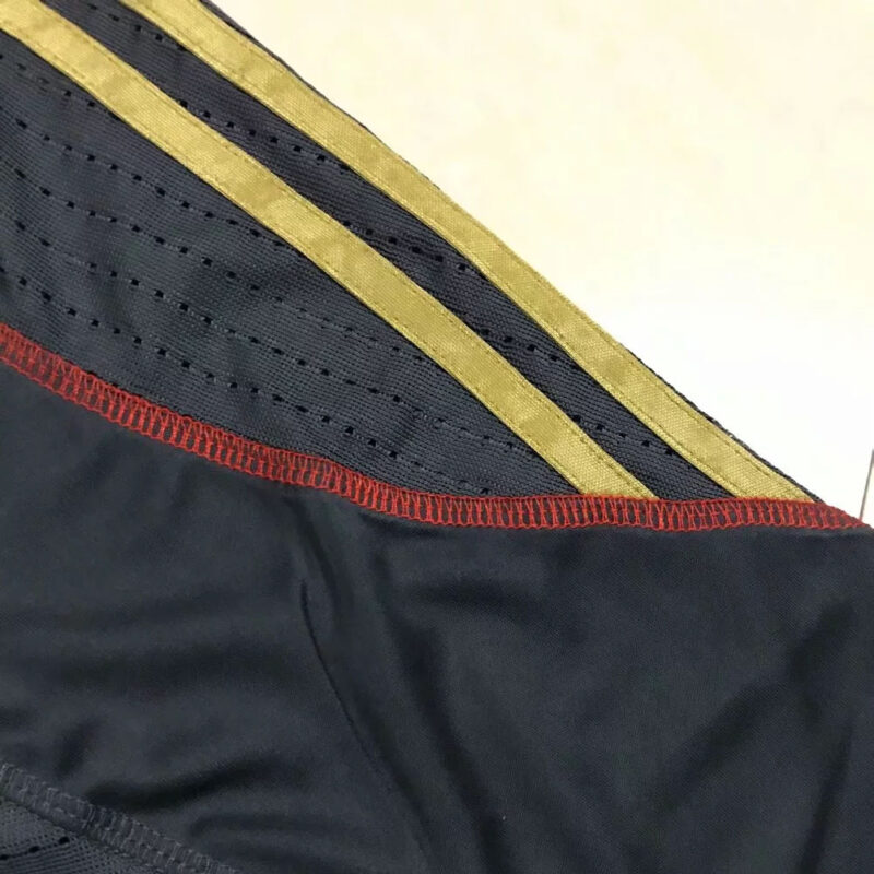 2009-2010 LIV Away Retro Soccer Jersey - Image 11