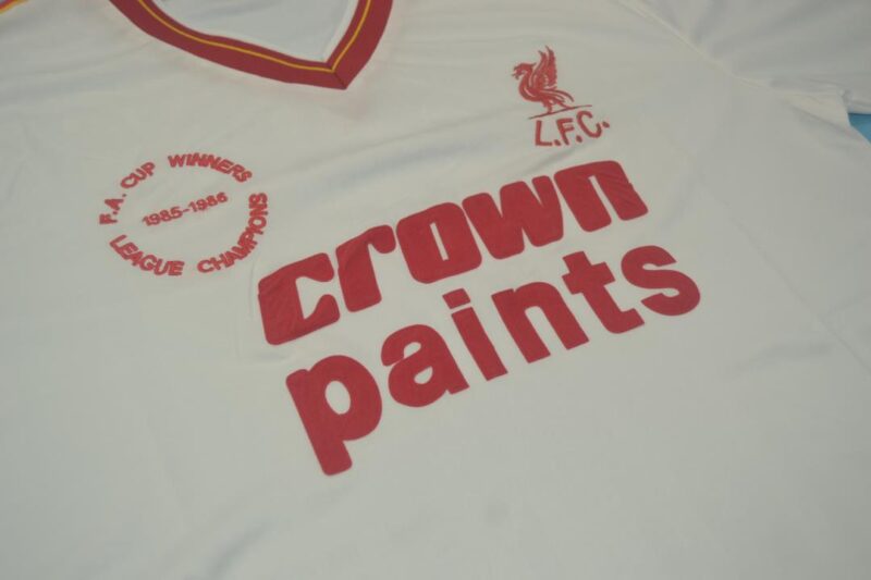 1985-1986 LIV Away Retro Soccer Jersey - Image 5