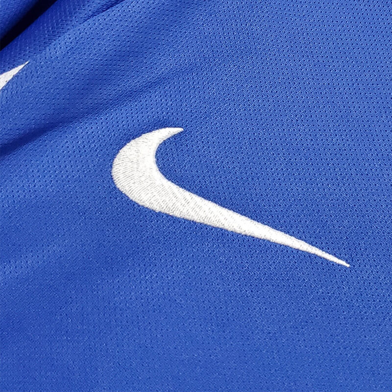 2002 Brazil Away Retro Soccer Jersey - Image 4