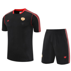 25-26 Man Utd Black Training Short Suit