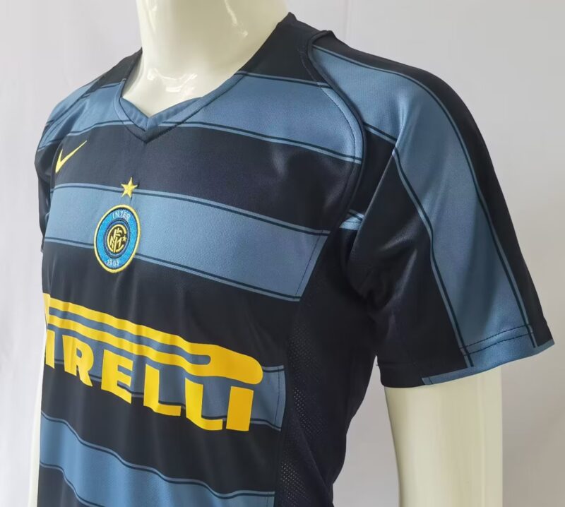 2004-2005 INT Third Retro Soccer Jersey - Image 4