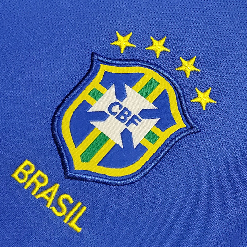2002 Brazil Away Retro Soccer Jersey - Image 5